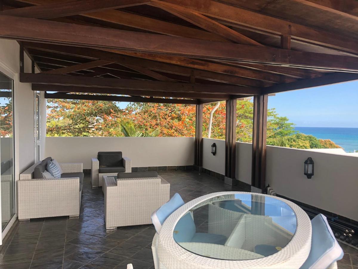 Frangipanier 2 Bedrooms Sea View Penthouse Trou-aux-Biches Eksteriør bilde